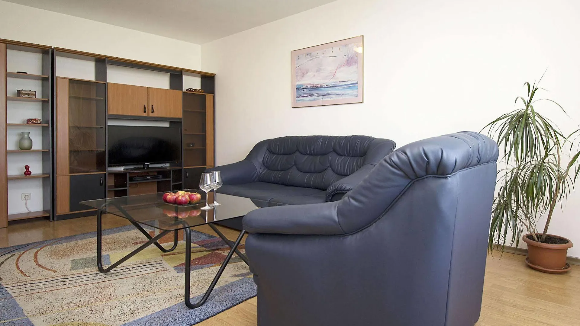 Bucharest Serviced Apartments 3*,
